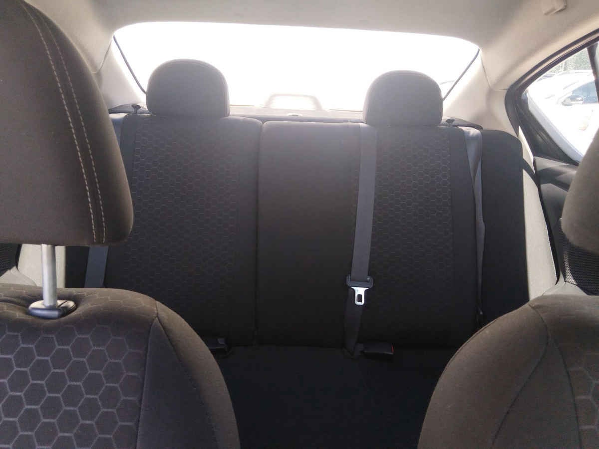 2018 Nissan Versa 4p Advance L4/1.6 Man