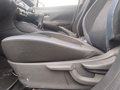 2024 Nissan Versa 4p Advance L4/1.6 Man