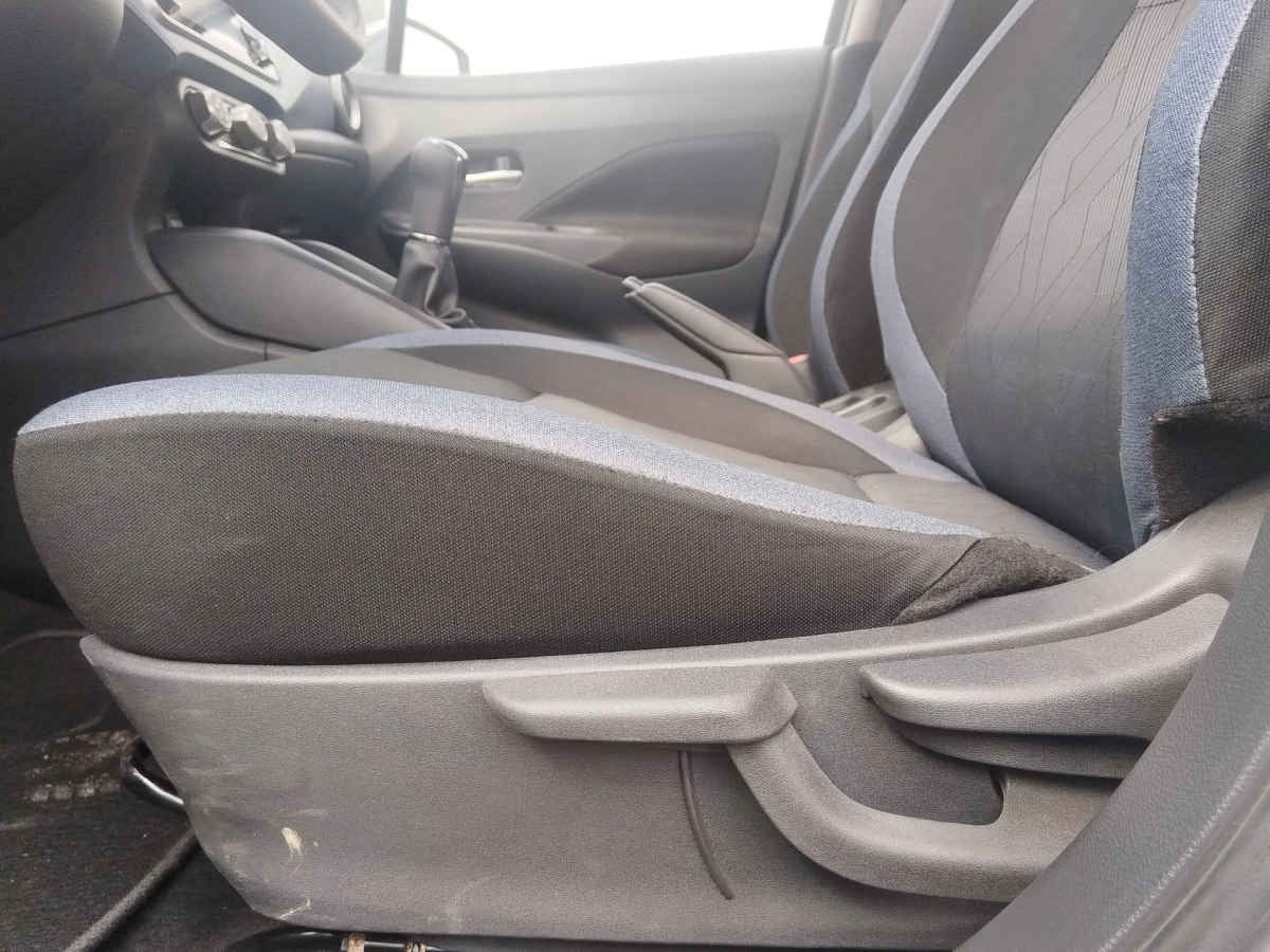 2024 Nissan Versa 4p Advance L4/1.6 Man