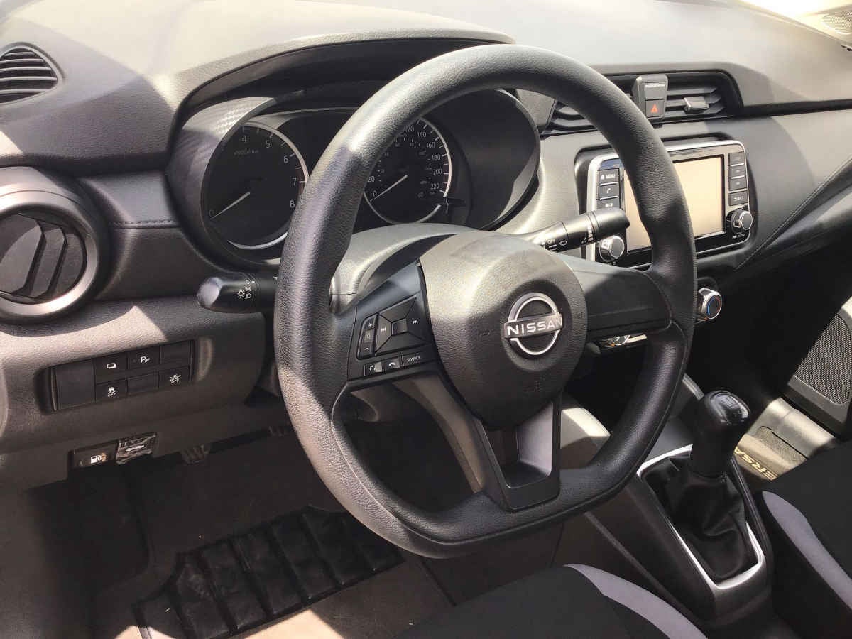 2025 Nissan Versa 4p Sense L4/1.6 Man