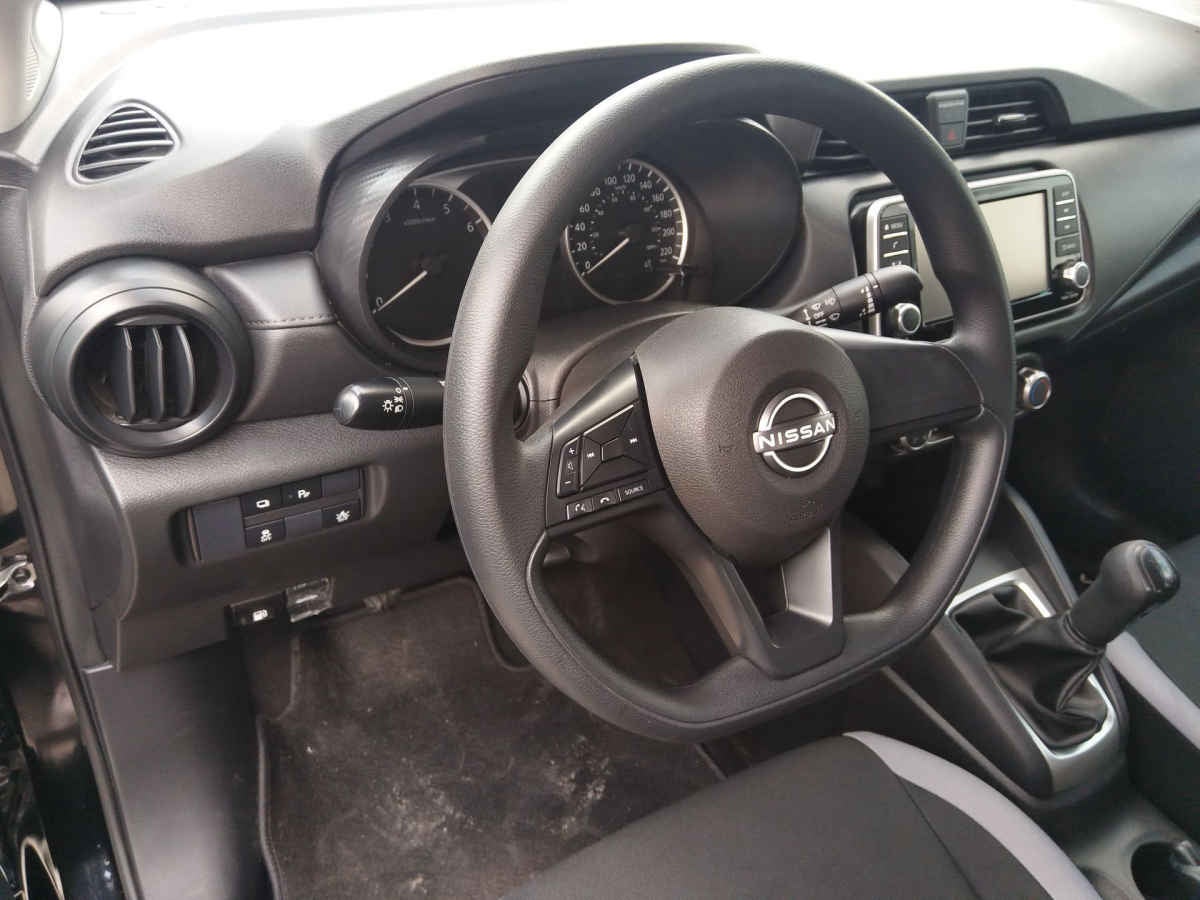 2025 Nissan Versa 4p Sense L4/1.6 Man