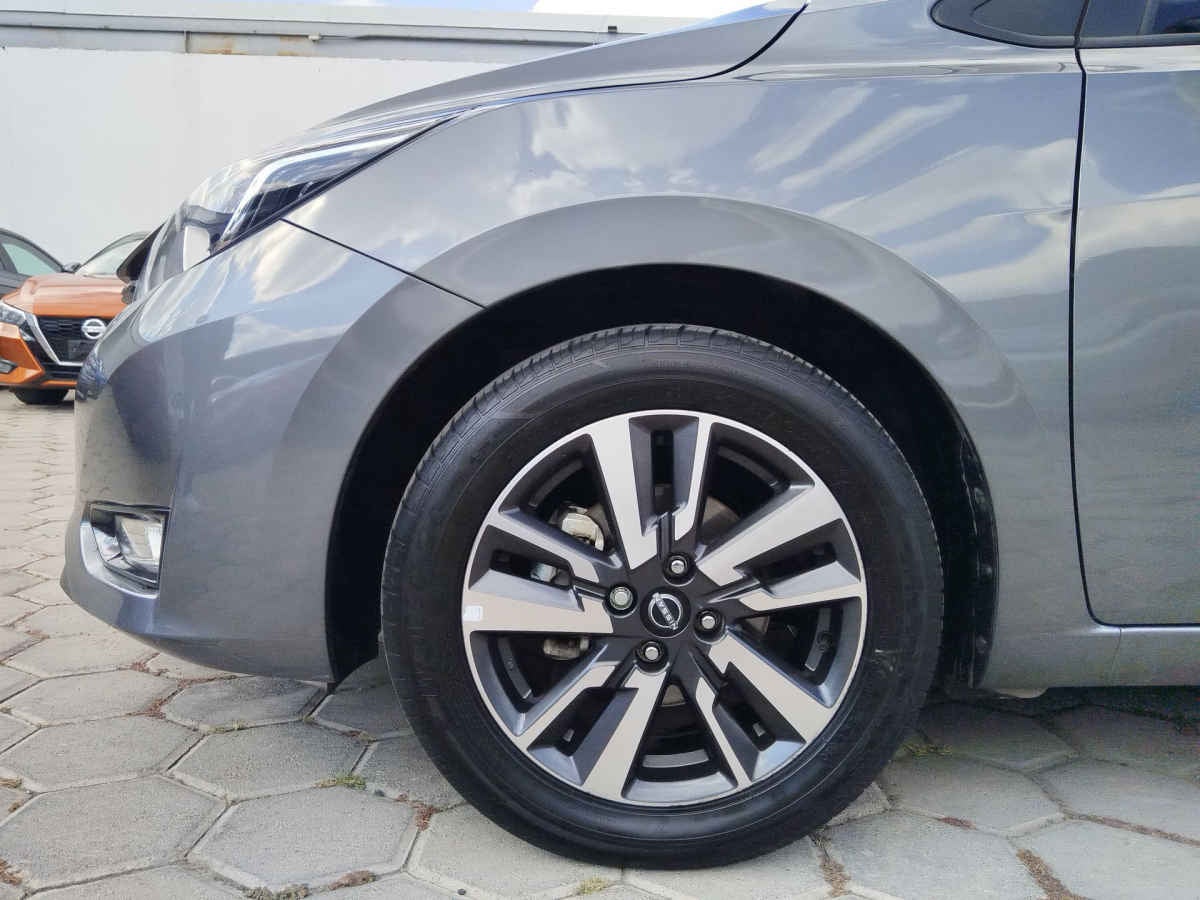 2024 Nissan Versa 4p Advance L4/1.6 Man