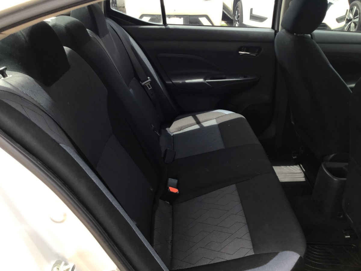 2024 Nissan Versa 4p Advance L4/1.6 Man