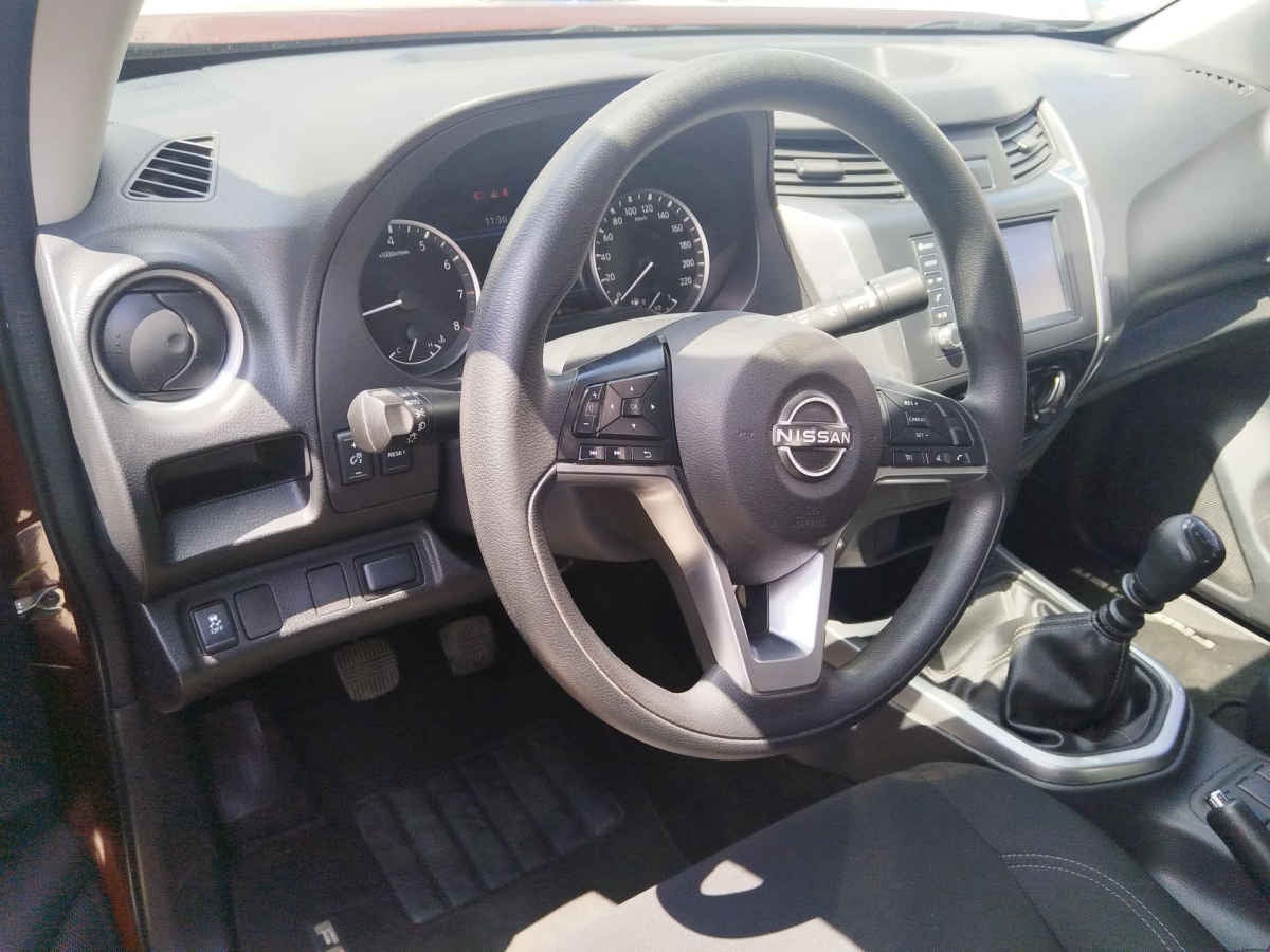 2023 Nissan Frontier 4p LE L4/2.5 Man