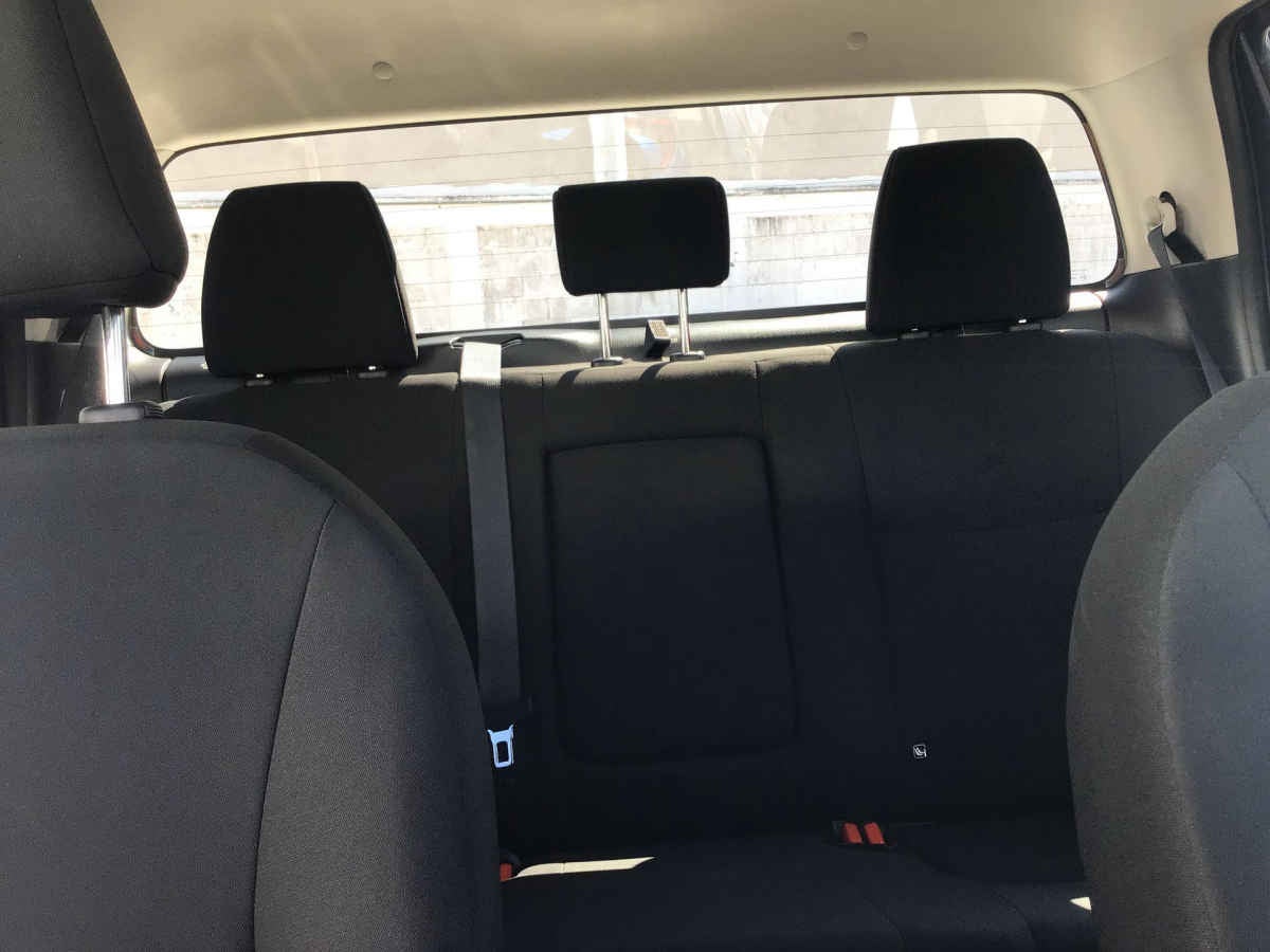 2026 Nissan Frontier 4p SE L4/2.5 Man