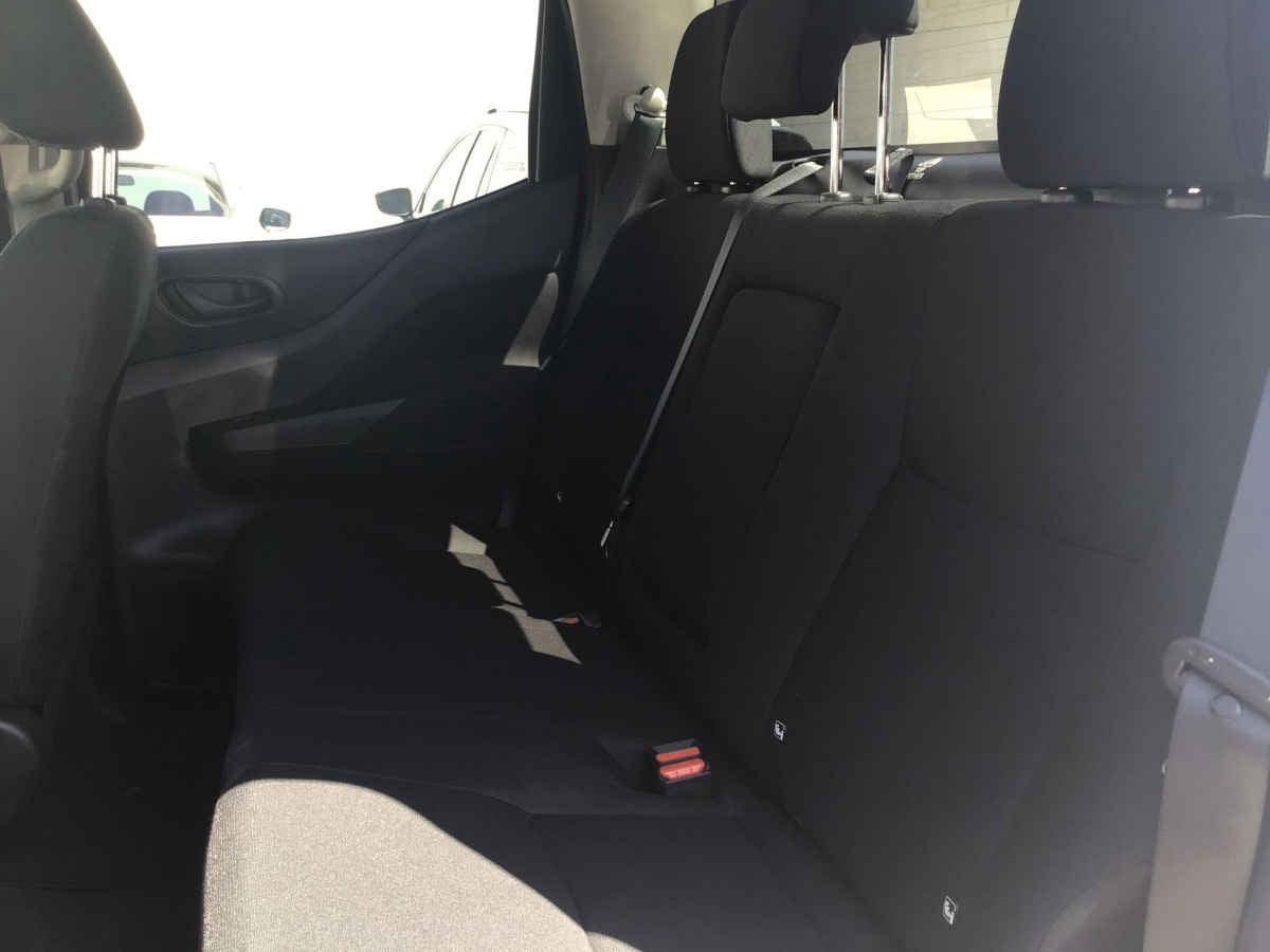 2026 Nissan Frontier 4p SE L4/2.5 Man