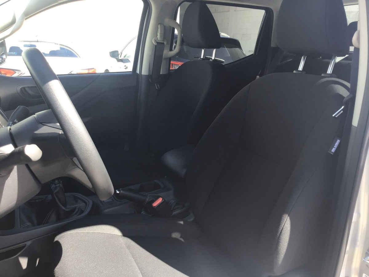 2026 Nissan Frontier 4p SE L4/2.5 Man