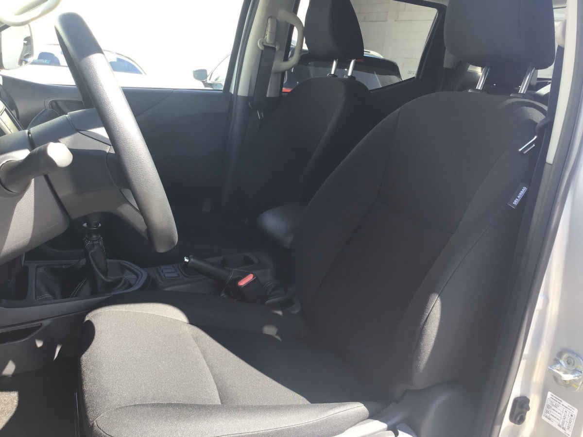 2026 Nissan Frontier 4p SE L4/2.5 Man