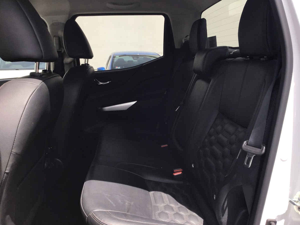 2025 Nissan Frontier 4p Platinum LE L4/2.5 Aut