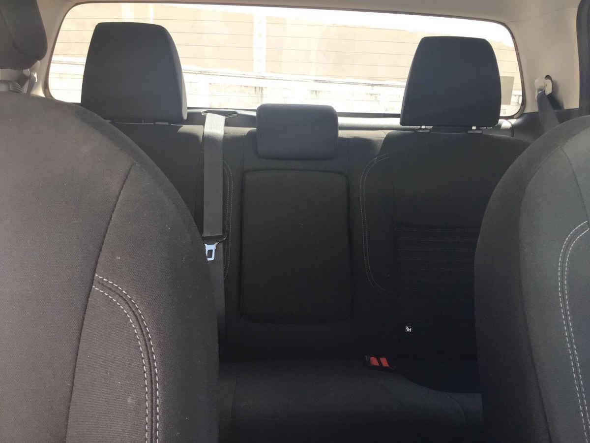 2024 Nissan Frontier 4p LE L4/2.5 Man