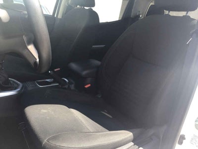 2024 Nissan Frontier 4p LE L4/2.5 Man