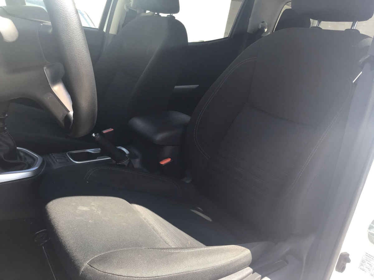 2024 Nissan Frontier 4p LE L4/2.5 Man