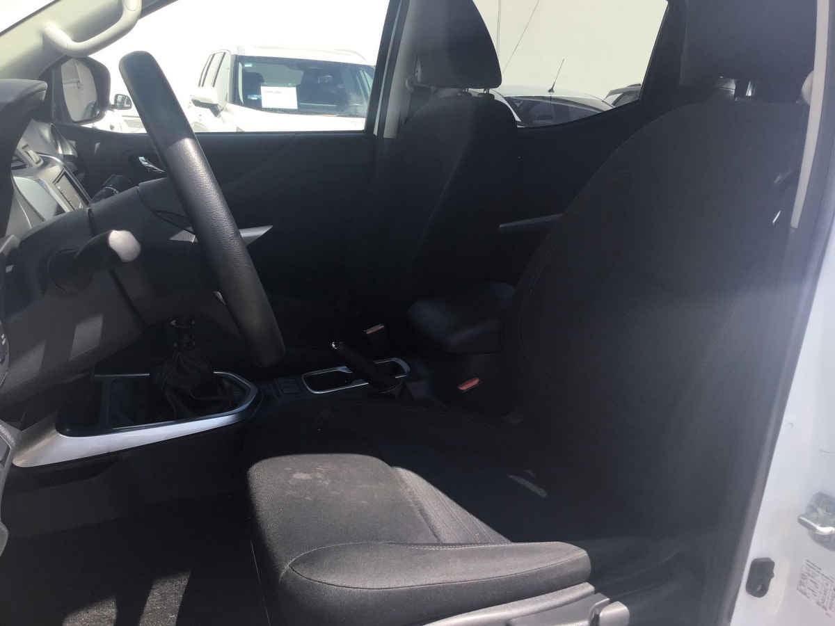 2024 Nissan Frontier 4p LE L4/2.5 Man