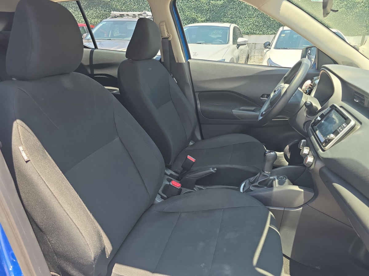 2025 Nissan Kicks 5p Play Advance L4/1.6 Man
