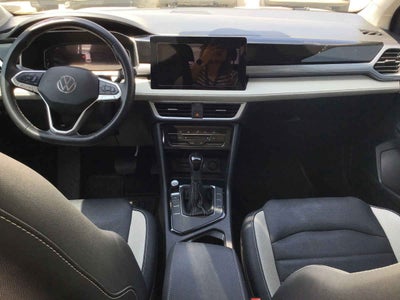 2025 Volkswagen Taos 5p Highline L4/1.4/T Aut