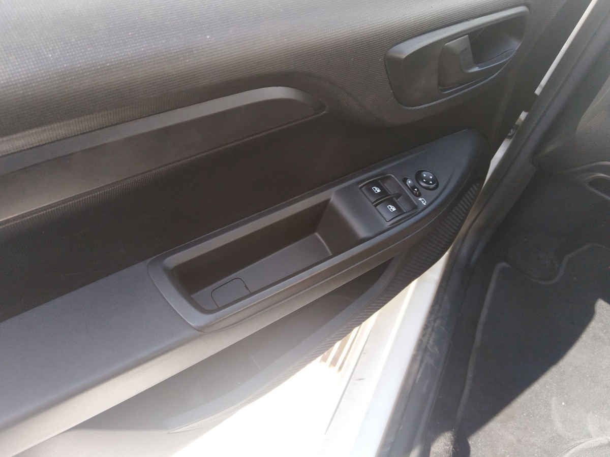 2025 Peugeot Partner Rapid 5p L4/1.4 Man