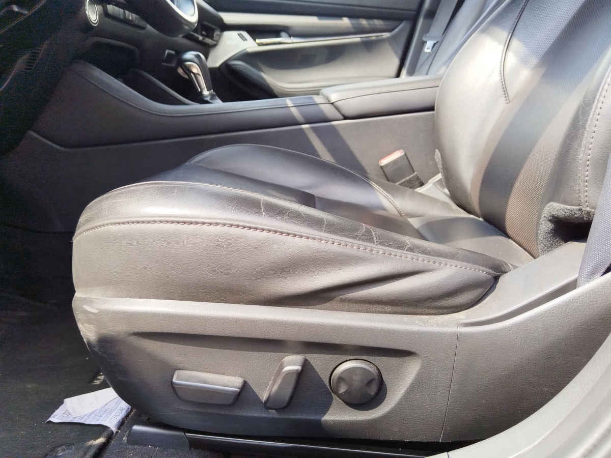 2022 Mazda Mazda 3 5p Hatchback I Sport L4/2.5 Man