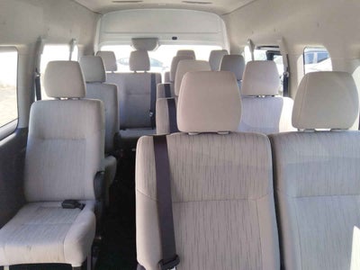 2025 Nissan Urvan 4p Amplia L4/2.5 Man 15/Pas P/Seg