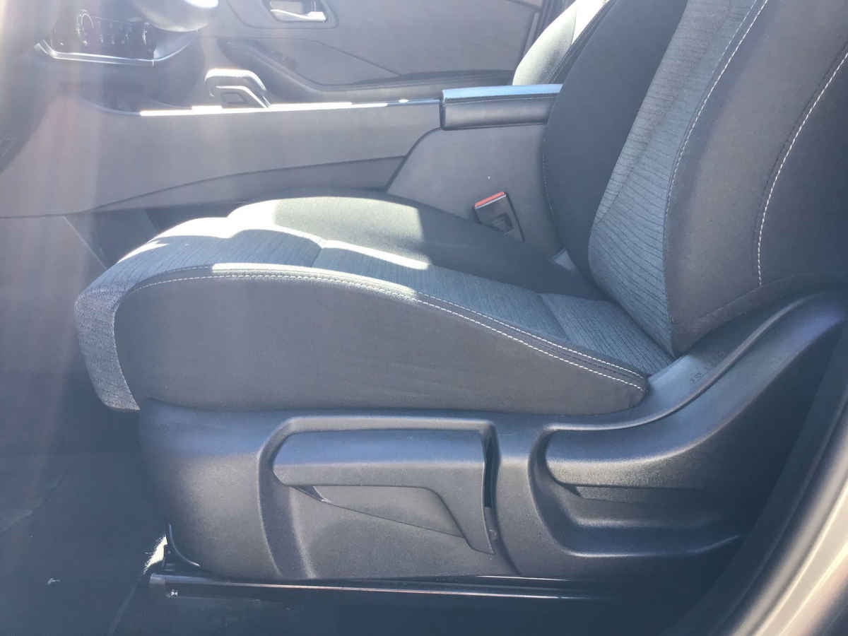 2025 Nissan X-Trail 5p Advance 2 Row L4/2.5 Aut