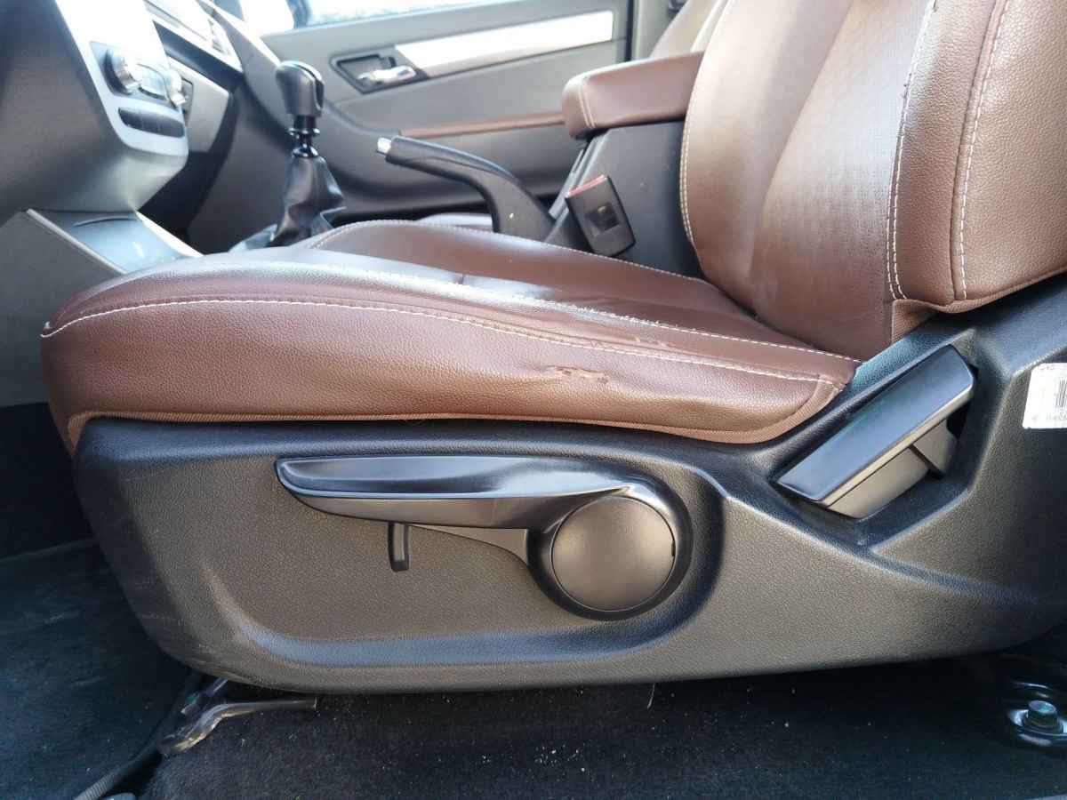 2023 JAC Frison 4p T8 Doble Cabina L4/2.0/T Man