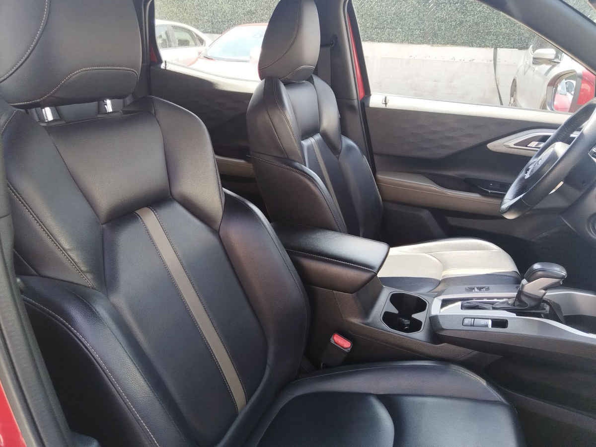 2025 Mitsubishi Outlander 5p SE Plus PHEV L4/2.4 Aut