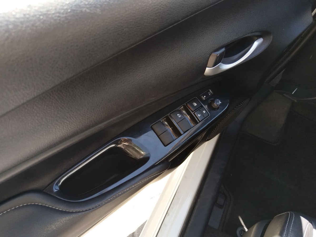 2024 Toyota Yaris 5p Hatchback S L4/1.5 Aut