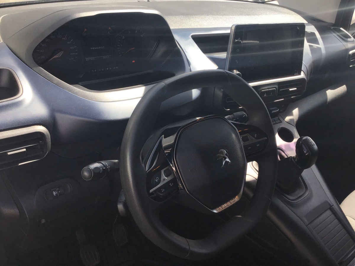 2025 Peugeot Rifter 5p Allure Pack L4/1.6/T Diesel Man