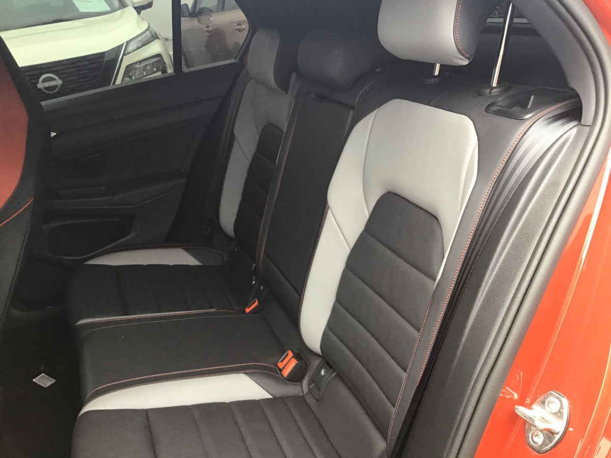 2024 Volkswagen Golf 5p GTI L4/2.0/T Aut