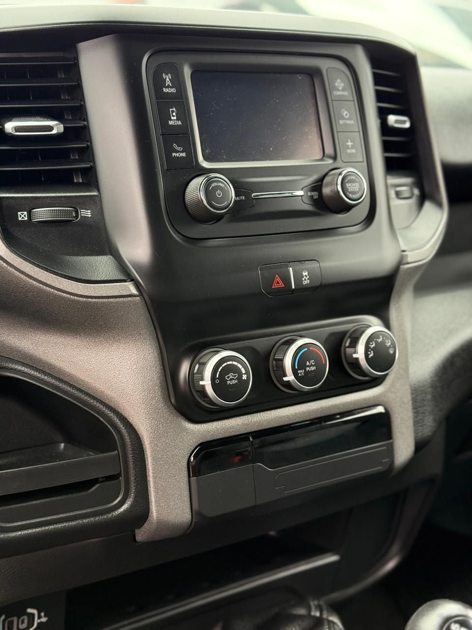 2022 RAM 4000 PL Reg Cab 4x2 V8 5MT