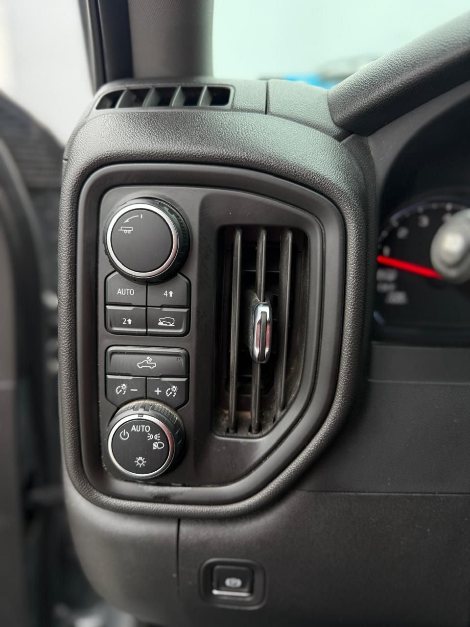 2023 Chevrolet Silverado 4.3 V6 1500 WT Cabina Regular 4x4 At