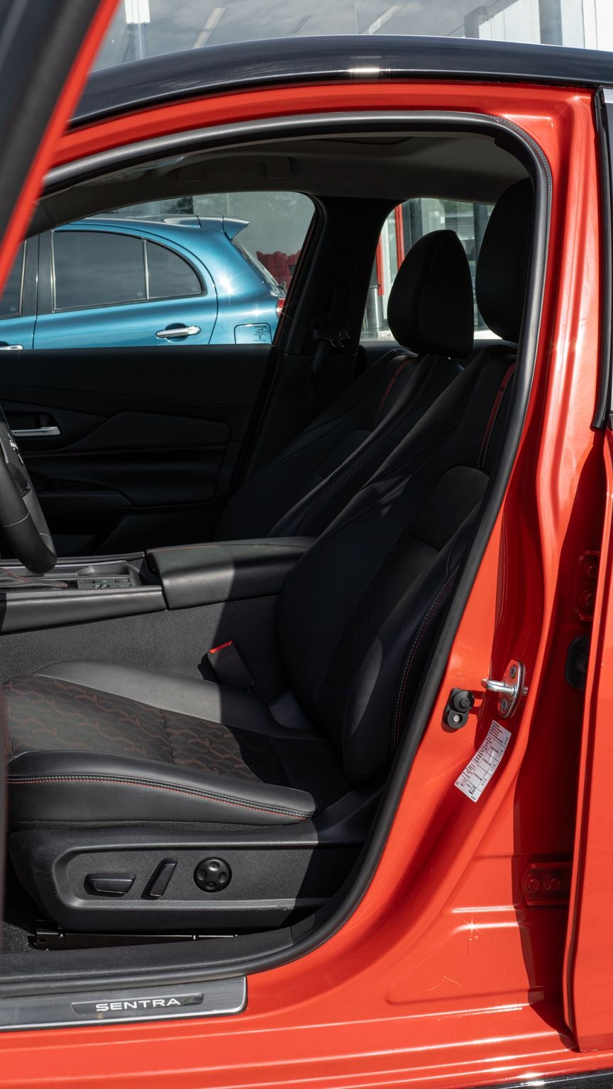 2026 Nissan Sentra 2.0 SR Platinum At