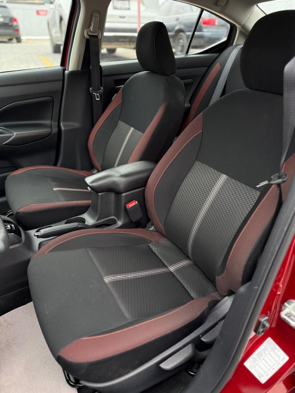 2025 Nissan Versa 1.6 SR At