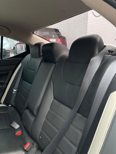 2021 Nissan Versa 1.6 Platinum Piel At