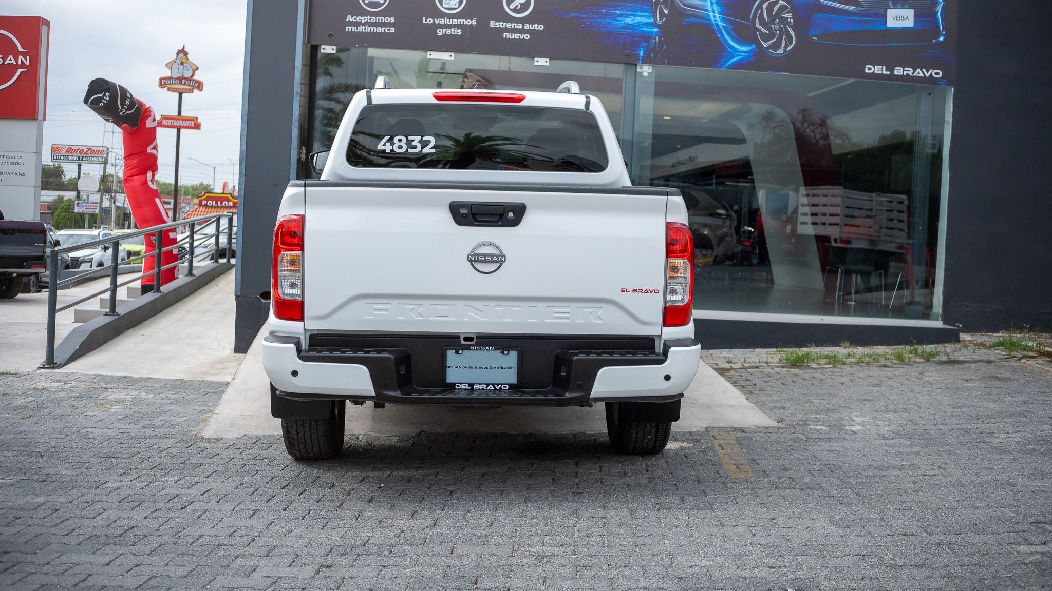 2026 Nissan Frontier 2.5 Doble Cabina LE 4x2 At