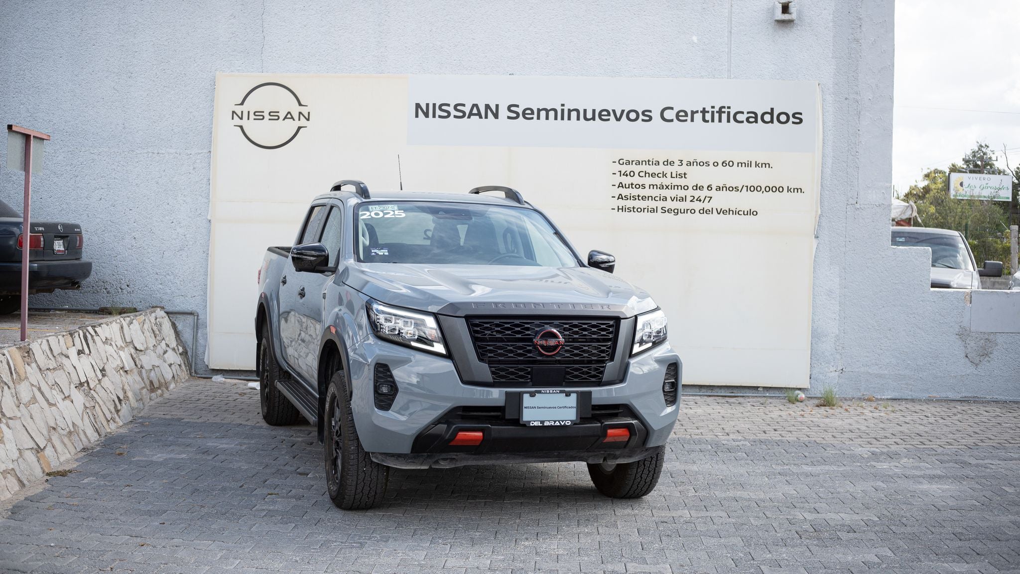 2025 Nissan Frontier PRO-4X 4X4 T/A
