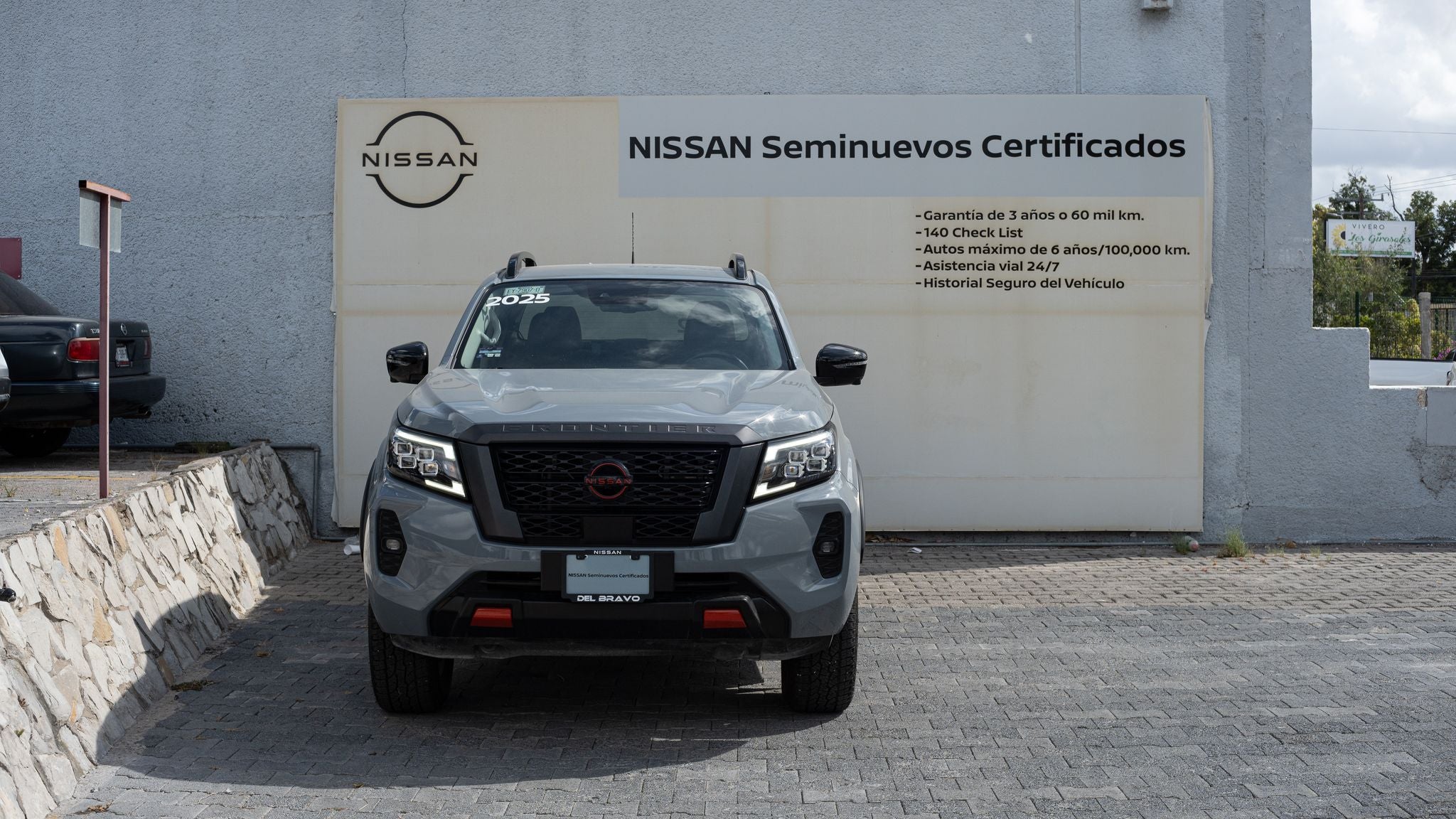 2025 Nissan Frontier PRO-4X 4X4 T/A