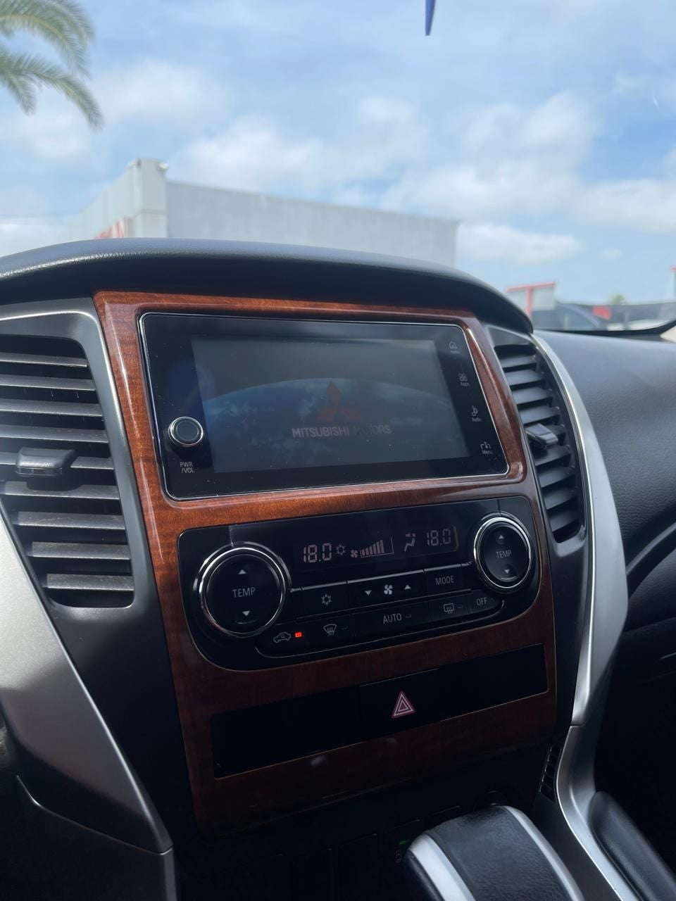 2019 Mitsubishi Montero 3.0 Se y Sport Advance 4x2 At