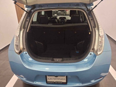 2015 Nissan LEAF 5p Electrico 24 kwh/90 kw