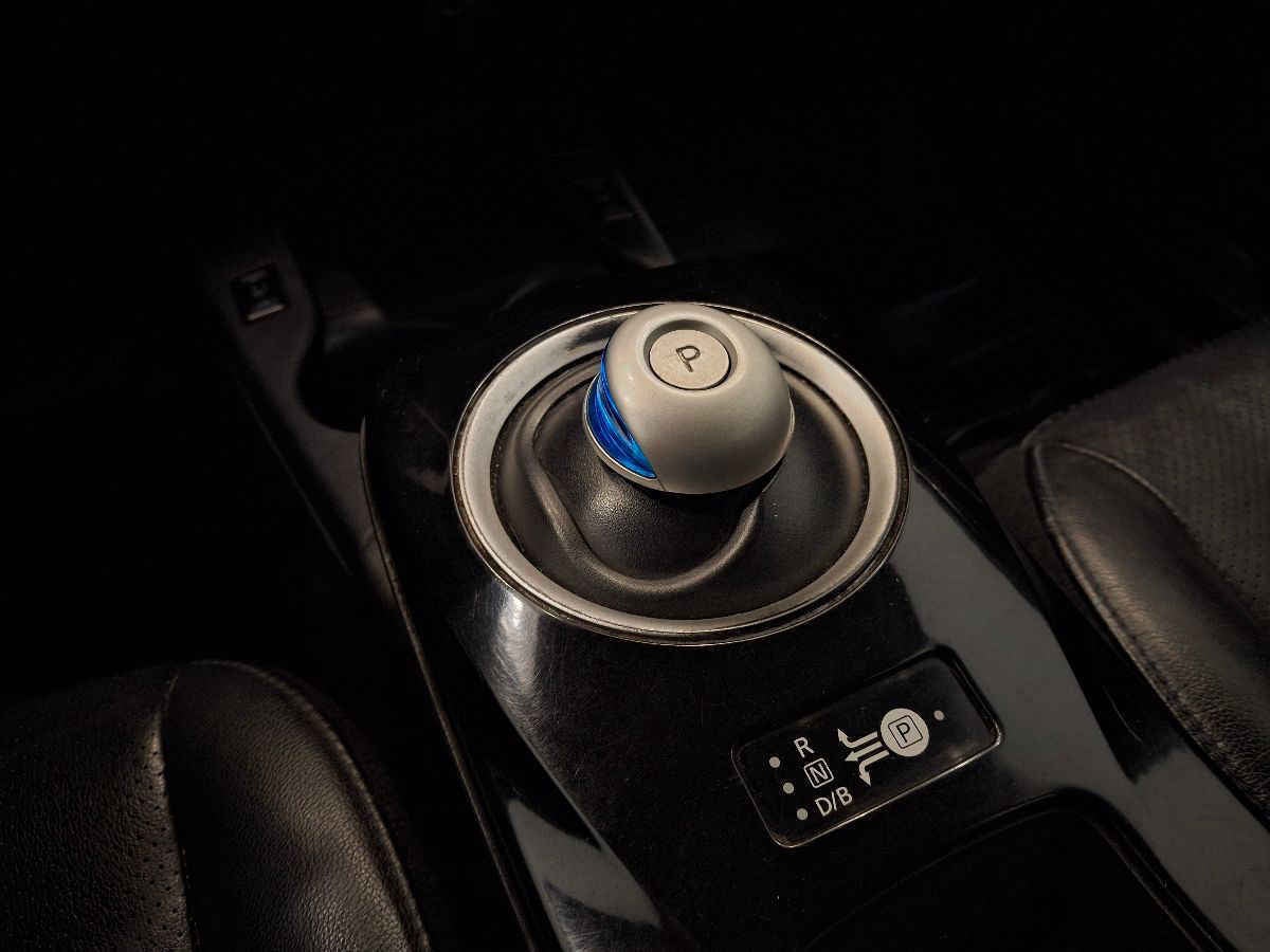 2015 Nissan LEAF 5p Electrico 24 kwh/90 kw