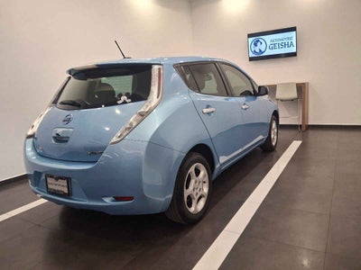 2015 Nissan LEAF 5p Electrico 24 kwh/90 kw