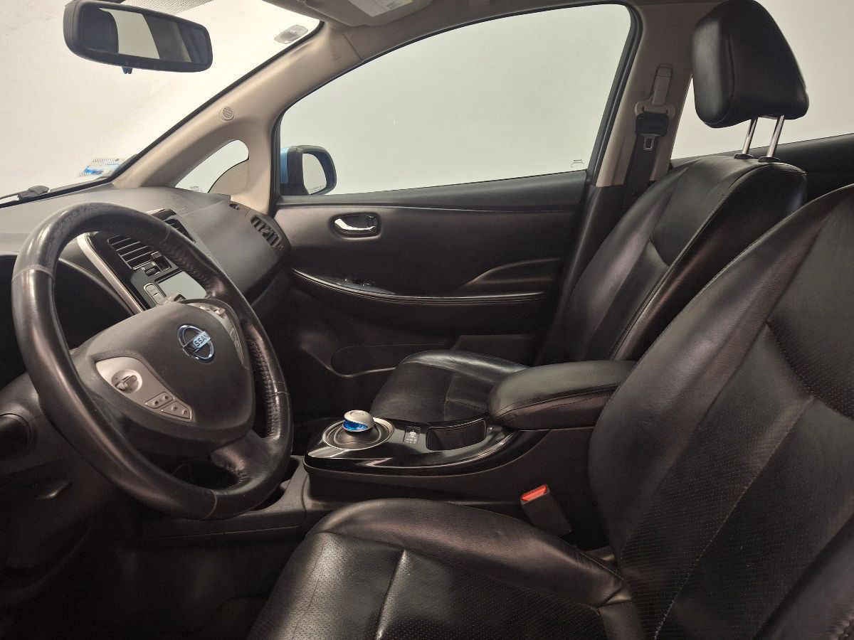 2015 Nissan LEAF 5p Electrico 24 kwh/90 kw