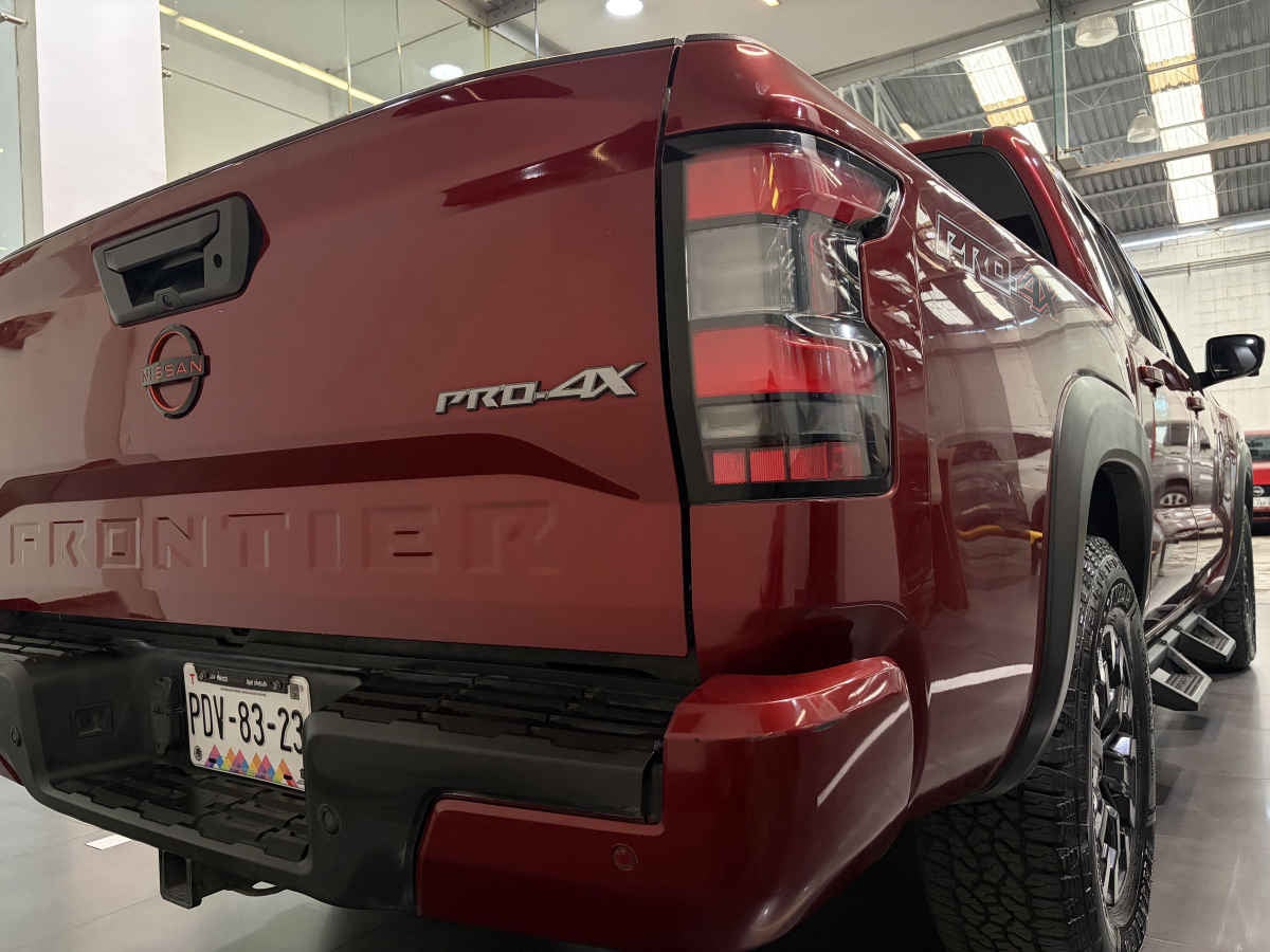 2022 Nissan Frontier 4p Pro-4X V6/3.8 Aut 4x4