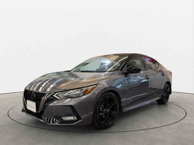 2022 Nissan Sentra 4p SR Bi-tono L4/2.0 Aut
