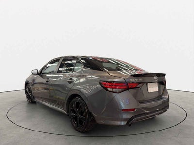 2022 Nissan Sentra 4p SR Bi-tono L4/2.0 Aut