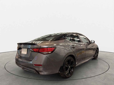 2022 Nissan Sentra 4p SR Bi-tono L4/2.0 Aut