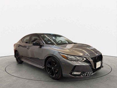2022 Nissan Sentra 4p SR Bi-tono L4/2.0 Aut