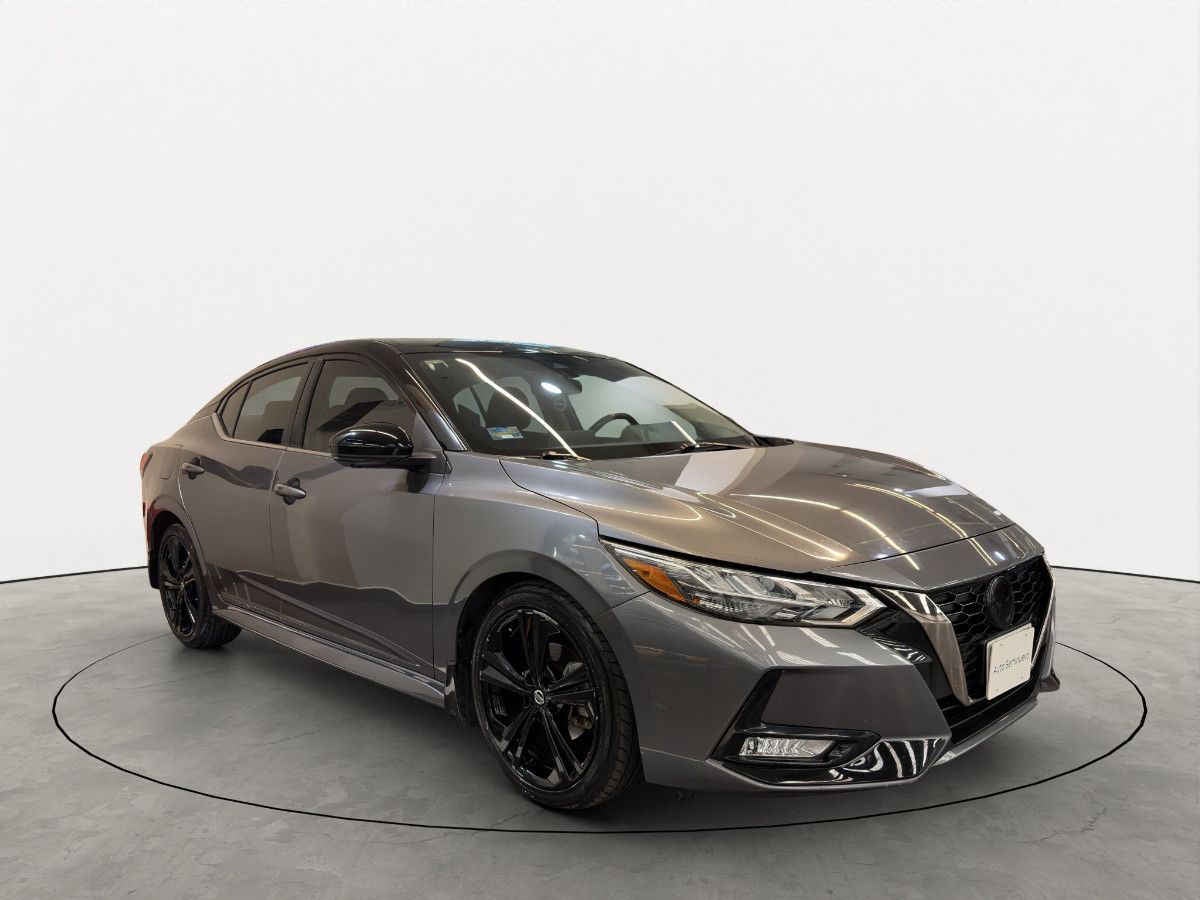 2022 Nissan Sentra 4p SR Bi-tono L4/2.0 Aut