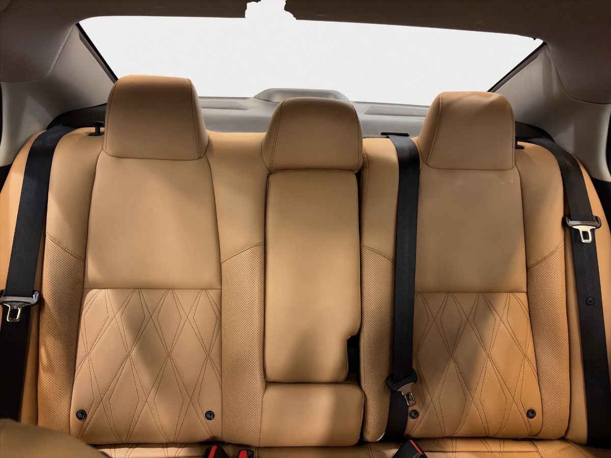 2024 Nissan Sentra 4p SR Platinum Bi-tono L4/2.0 Aut