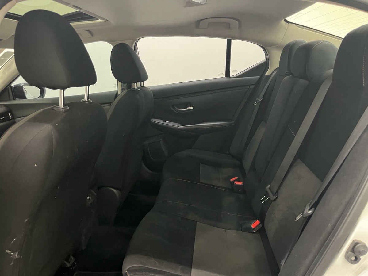 2020 Nissan Sentra 4p SR L4/2.0/T Man