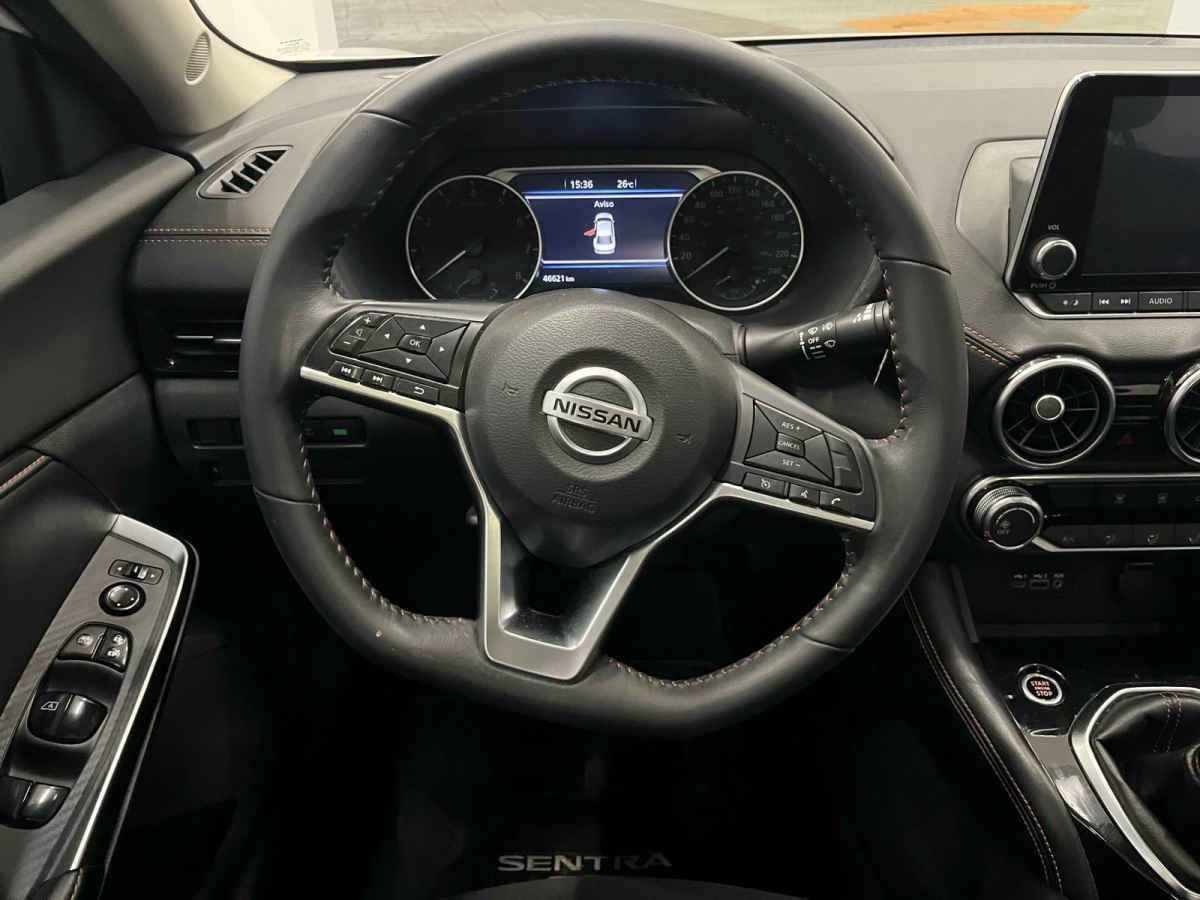 2020 Nissan Sentra 4p SR L4/2.0/T Man
